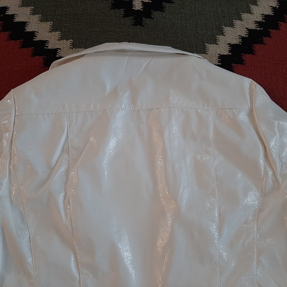 BB DAKOTA It's Electric Vegan Leather Moto Jacket Shiny White XS - Picture 12 of 15